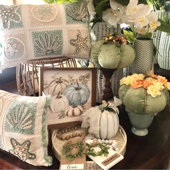 New! “Thankful” White Chunky Wood Beaded Tag - Picture 4 of 7